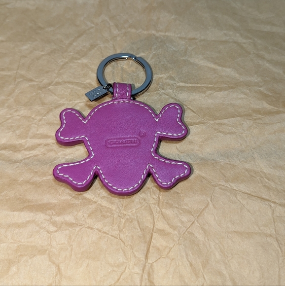 Coach Skull Keychain EUC - Picture 3 of 3